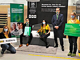 Das Gruppenfoto zeigt Beschäftigte der IKEA Deutschland GmbH & CO. KG, Niederlassung Koblenz, als Regionalsieger Nordwest des AOK-MehrWert-Gesundheitspreis 2019. 