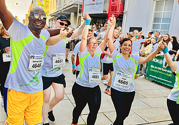 Firmenlauf: stärkt den Zusammenhalt und die Motivation im Team. Firmenlauf: stärkt den Zusammenhalt und die Motivation im Team.