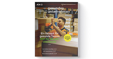 Gesundes unternehmen Ausgabe 2-2026: Mann arbeitet im Paketlager