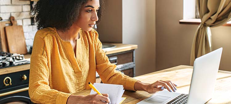 Das neue AOK-Online-Programm zeigt, wie effektives und gesundes Arbeiten im Homeoffice gelingt.