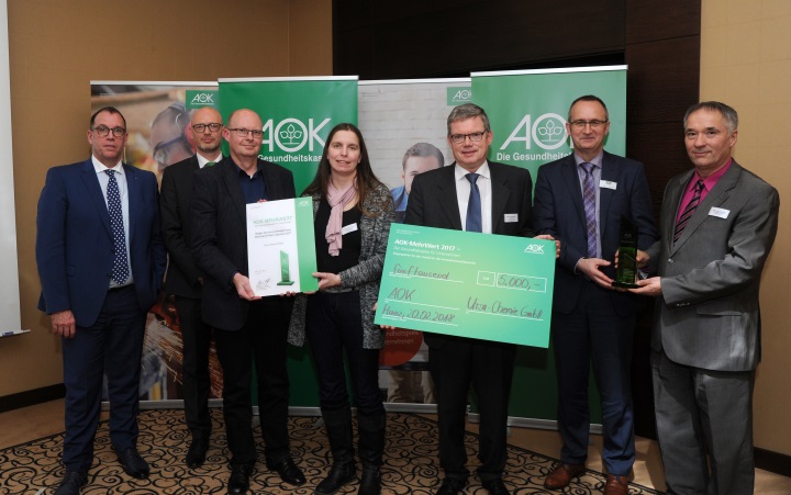 Gesamtsieger Ursa Chemie GmbH Überreichung des Preises an den Gesamtsieger Ursa Chemie GmbH