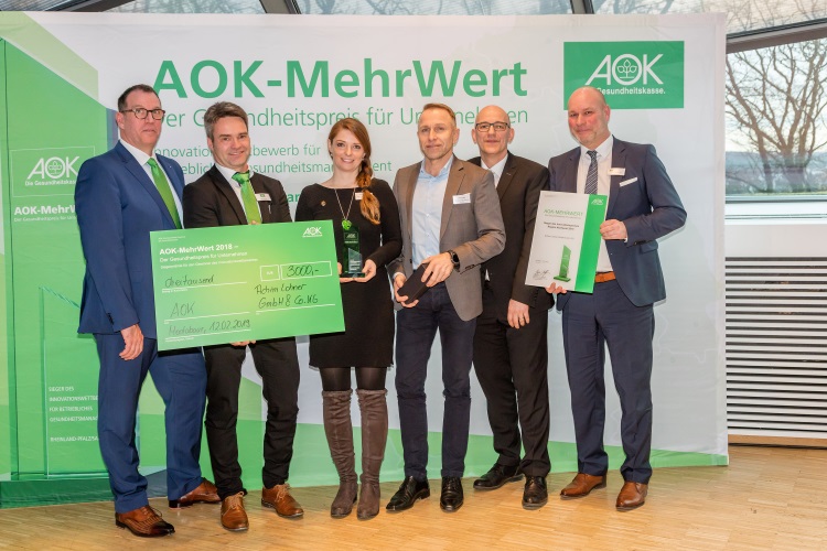 Überreichung des Preises an den Preisträger Nordwest: Achim Lohner GmbH & Co. KG