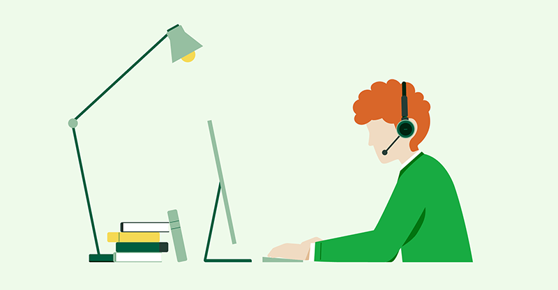 Illustration einer Person, die mit Headset an einem Schreibtisch sitzt