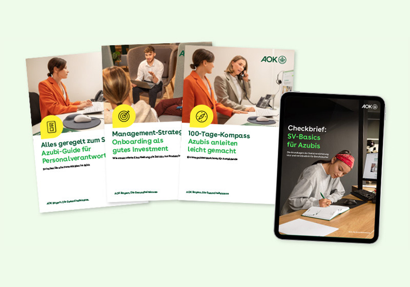 AOK-Ausbildungs-Plus-Unterstützungspaket Das AOK-Ausbildungs-Plus-Unterstützungspaket: Eine Übersicht der vier Bestandteile, bestehend aus dem Strategie-Paper, dem Azubi-Guide für HR, dem 100-Tage-Kompass und dem Checkbrief „SV-Basics für Azubis“