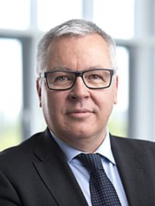 Zu sehen ist der Vorstandsvorsitzende der AOK PLUS