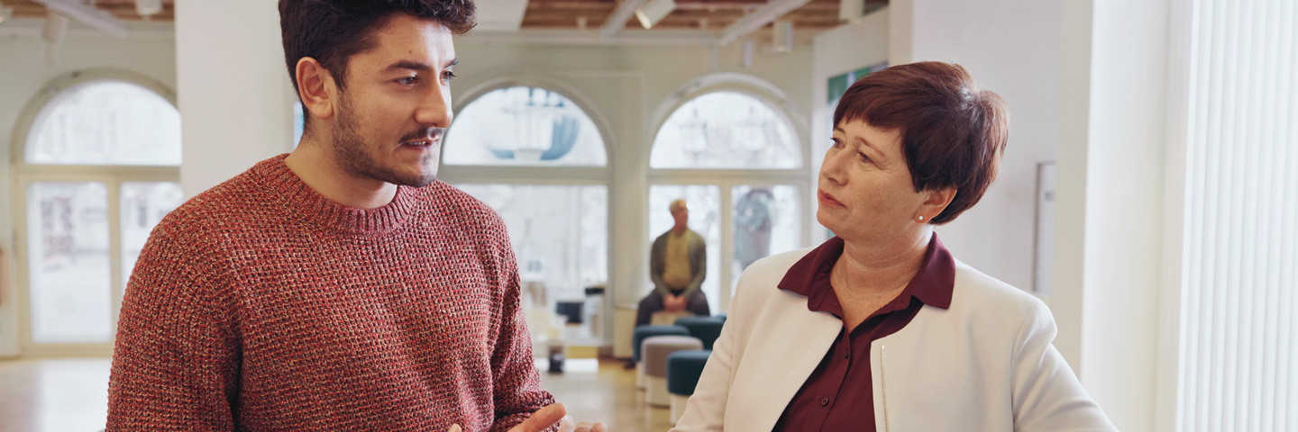 Betriebliche Altersversorgung: Zwei Personen in einem Beratungsgespräch