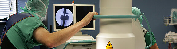 Röntgenaufnahme in der Unfallchirurgie (Symbolbild)