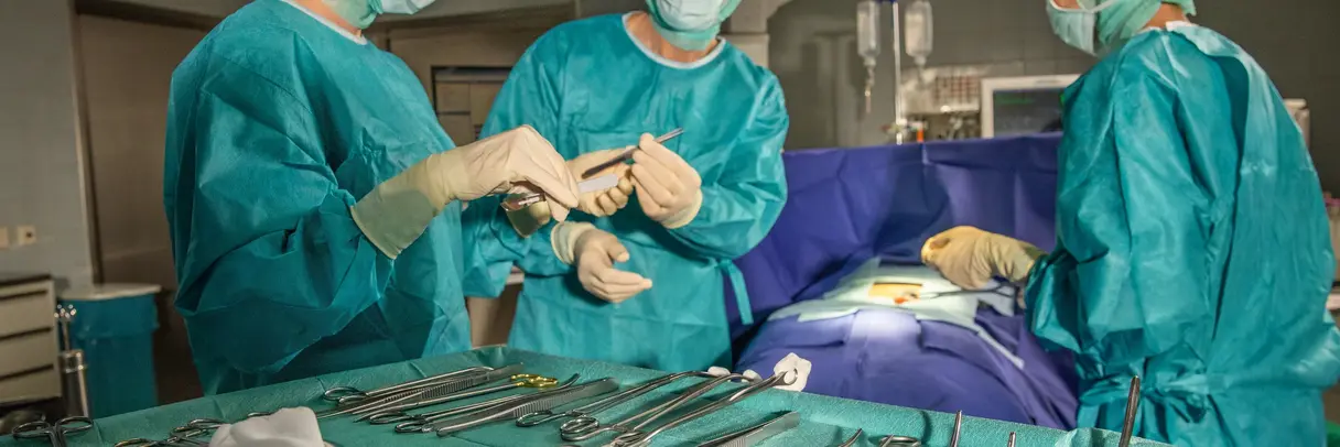 Chirurgisches Team im OP