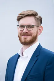 Prof. Christian Kopkow Das Bild zeigt Christian Kopkow . Er ist Physiotherapeut und Professor für Physiotherapie an der Brandenburgischen TU Cottbus-Senftenberg.