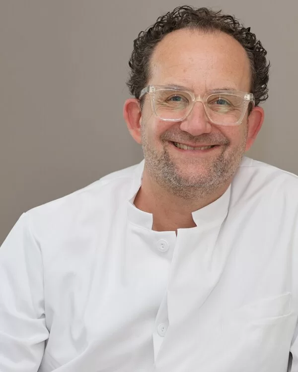 Professor Dr. Markus Zutt, Chefarzt der Hautklinik im Klinikum Bremen-Ost