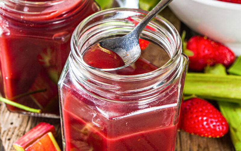Gesunde Rhabarber-Rezepte: Rhabarber-Erdbeer-Kompott