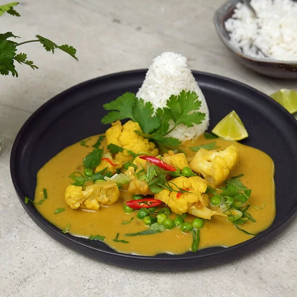 Veganes Blumenkohl-Curry von Fernsehköchin Felicitas Then.