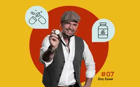 In der Mitte ist ein Foto von Doc Esser mit Schirmmütze und Stethoskop zu sehen. Links und rechts sind hellblaue Piktogramme zu sehen: links Tabletten und Kapseln, rechts ein Nahrungsergänzungsmitteldose. Der Hintergrund ist gelb mit einem großen roten Kreis.