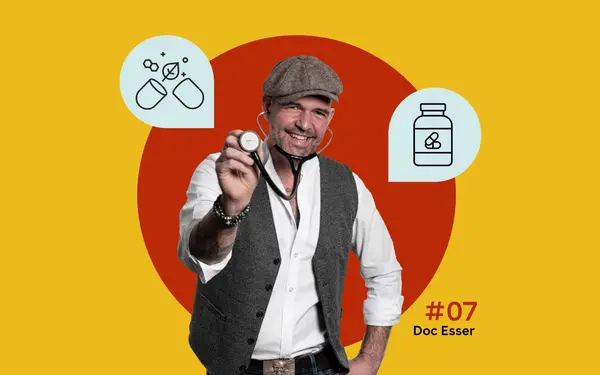 In der Mitte ist ein Foto von Doc Esser mit Schirmmütze und Stethoskop zu sehen. Links und rechts sind hellblaue Piktogramme zu sehen: links Tabletten und Kapseln, rechts ein Nahrungsergänzungsmitteldose. Der Hintergrund ist gelb mit einem großen roten Kreis.