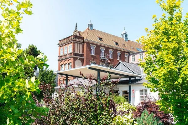 Das Gebäude des Universitätsklinikum Brandenburg an der Havel