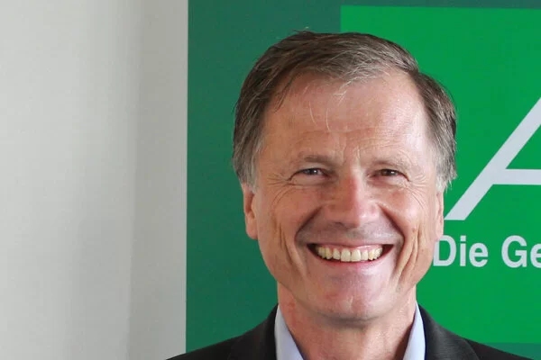 Das Bild zeigt Herbert Scharf.