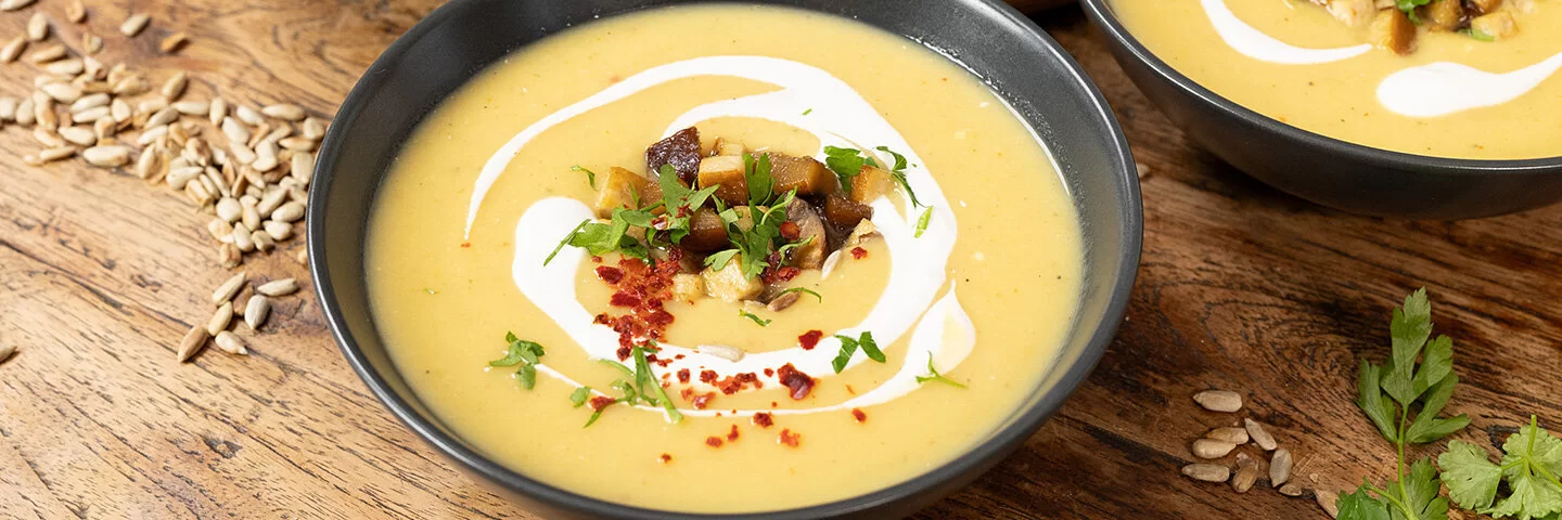 Die Pastinakensuppe mir Maronen-Tofu-Topping von Felicitas Then und Marti Fischer.