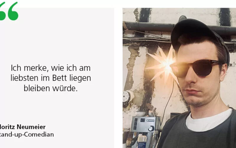 Moritz Neumeier leidet an einer Anpassungsstörung. Zurzeit renoviert er ein Haus, was für Höhen und Tiefen in seiner Gefühlswelt sorgt.