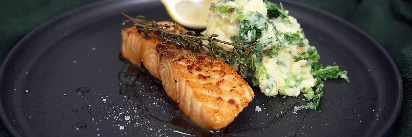 Lachs mit Kartoffel-Wirsing-Stampf nach einem Rezept von Felicitas Then.