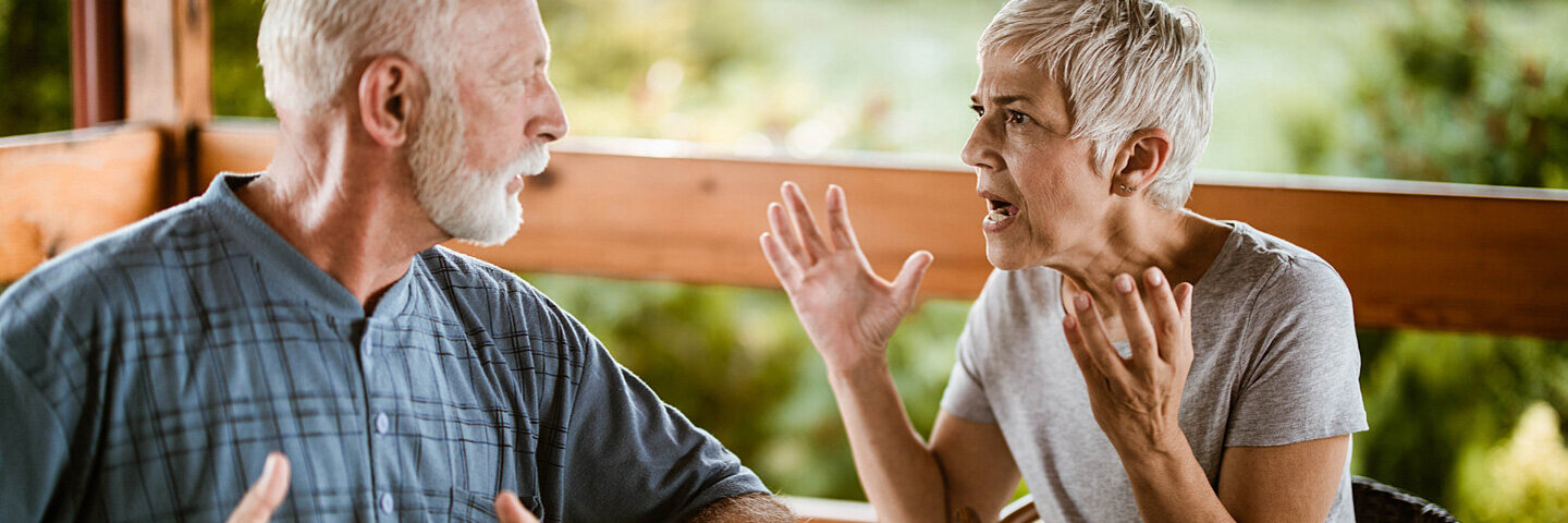 Ehepaar streitet sich aufgrund einer altersbedingten Wesensveränderung des Partners.