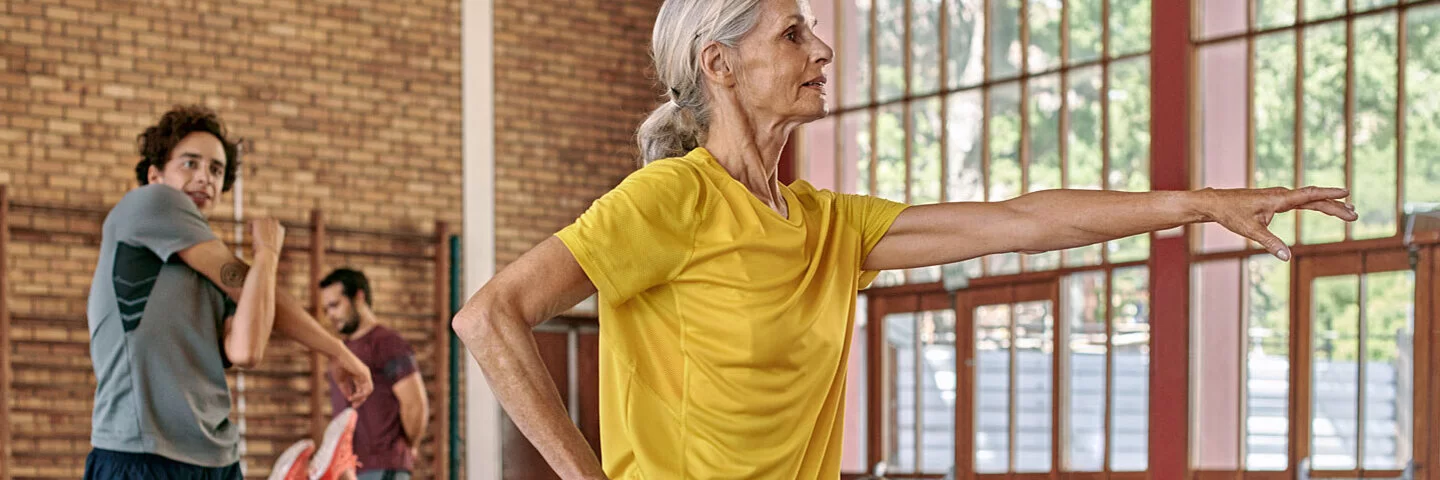 Ältere Menschen treiben trotz Herzinsuffizienz Sport.