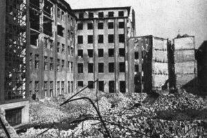 Die Hauptverwaltung der AOK Berlin 1945 in der Rungestraße