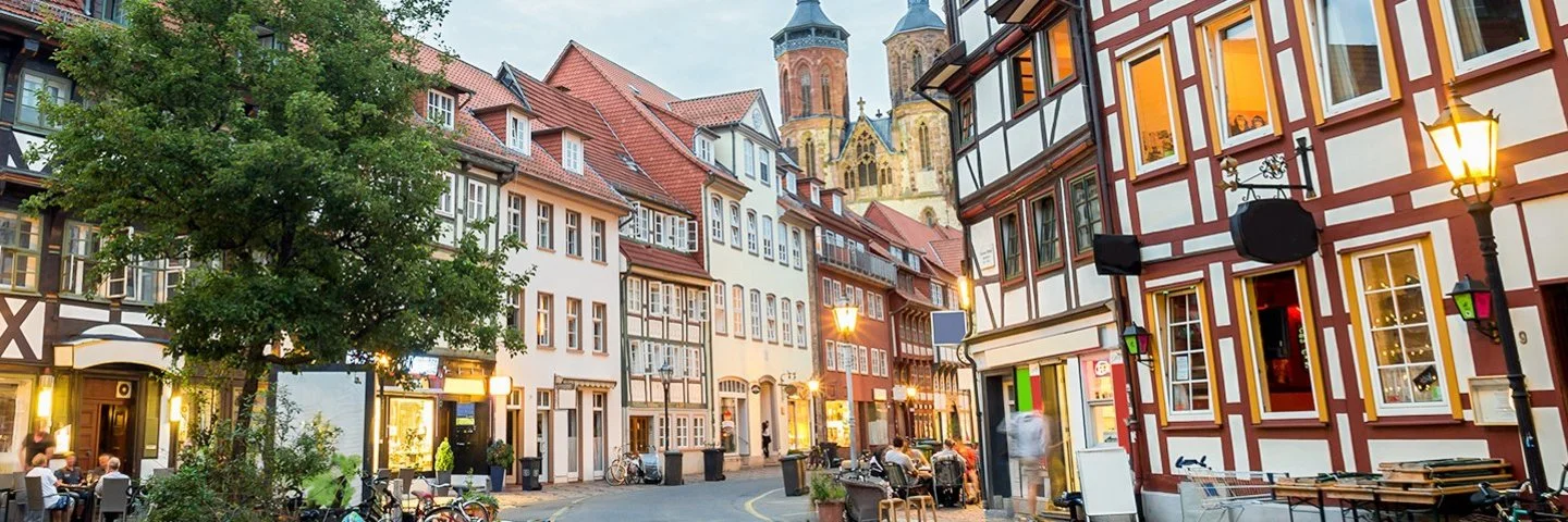 Das Bild zeigt die historische Altstadt von Göttingen.
