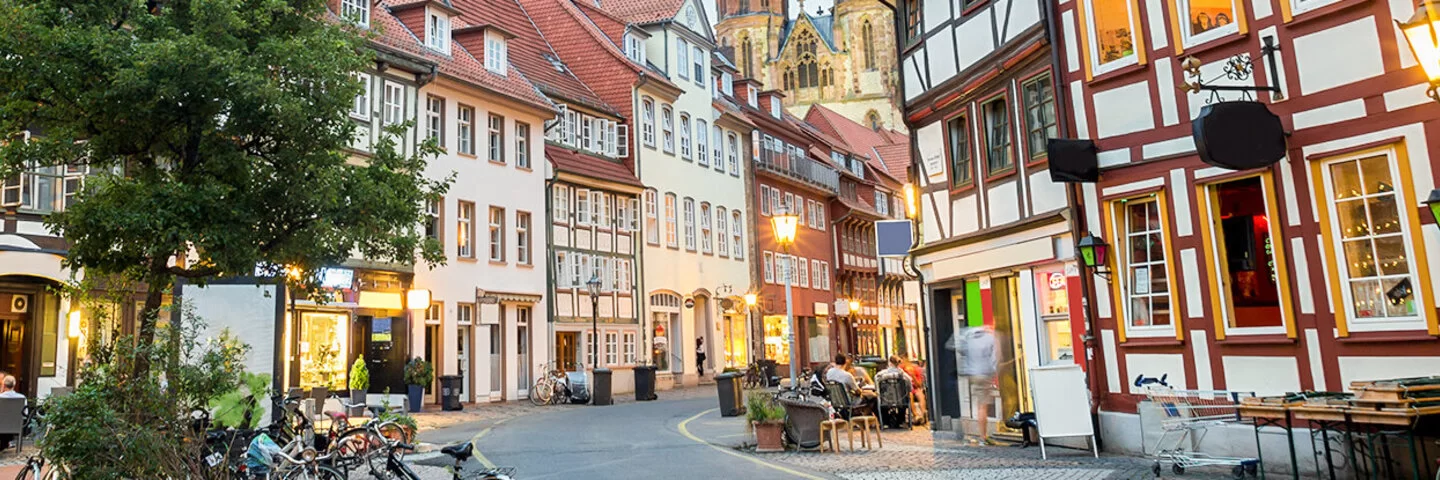 Das Bild zeigt die historische Altstadt von Göttingen.