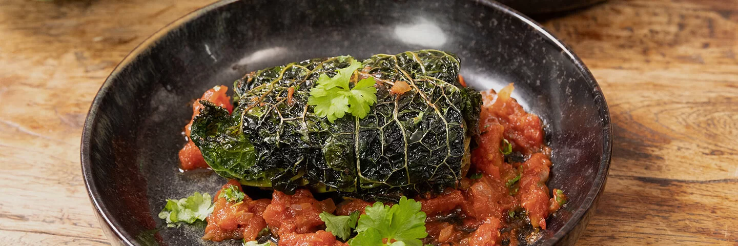 Vegetarische Kohlrouladen nach einem Rezept von Felicitas Then und Marti Fischer.