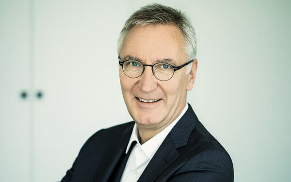 Michael Schulte-Markwort, Facharzt für Kinder- und Jugendpsychiatrie und -psychotherapie in der Praxis „Paidion – Heilkunde für Kinderseelen“