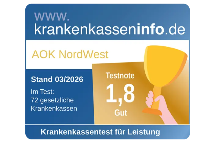 Zu sehen ist das blaue Siegel von krankenkasseninfo.de, mit einer Illustration rechts im Bild von einer Hand, welche einen goldenen Pokal hält.