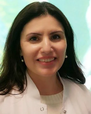 Frau Zehra Hekimoglu, Fachärztin für Innere Medizin und Pneumologie