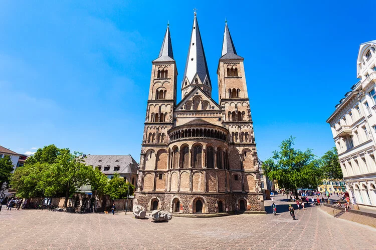Das Bonner Münster, älteste römisch-katholische Kirche in Deutschland.