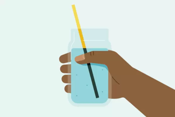 Illustration einer Hand vor hellblauem Hintergrund, die von rechts kommt und ein Glas Wasser mit Strohhalm hält.