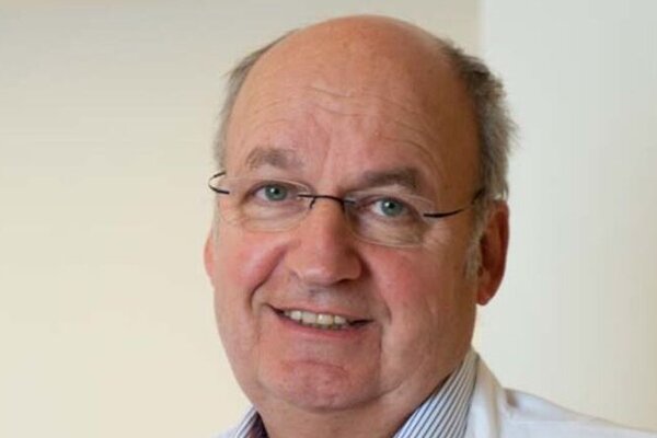 Auf dem Bild ist Professor Dr. Wolfgang Friedmann zu sehen.