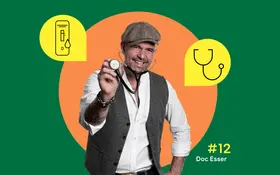 In der Mitte ist ein Foto von Doc Esser mit Schirmmütze und Stethoskop zu sehen, links und rechts daneben sind zwei gelbe Piktogramme mit einem Selbsttest und Stethoskop zu sehen.