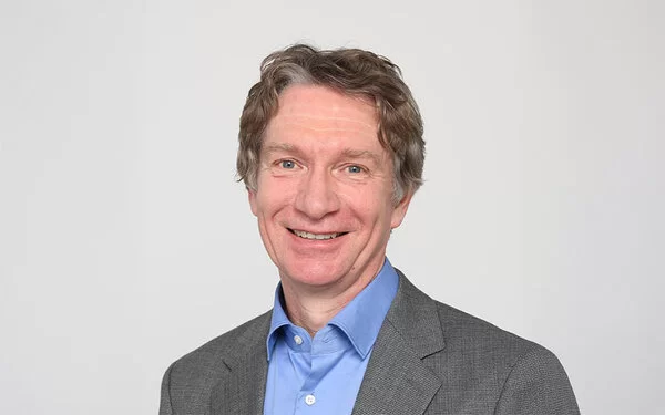 Porträtfoto von Christian Günster