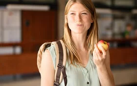 Apfel gegen Heißhunger. 