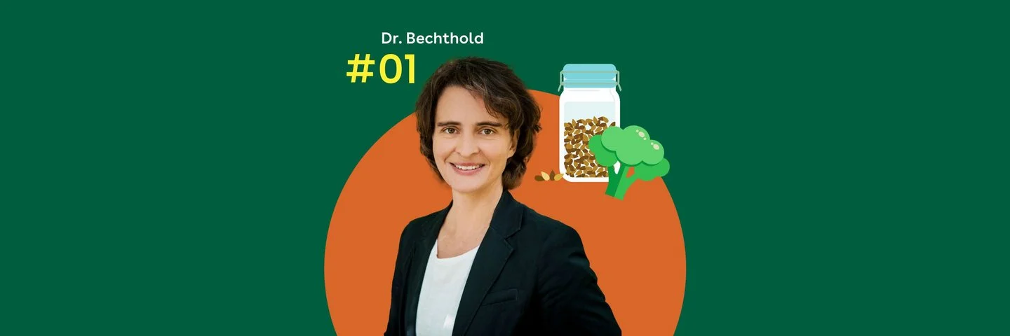 Dr. Angela Bechthold steht vor einem grünen Hintergrund. Neben ihr eine Grafik mit einem Glas und Brokkoli.