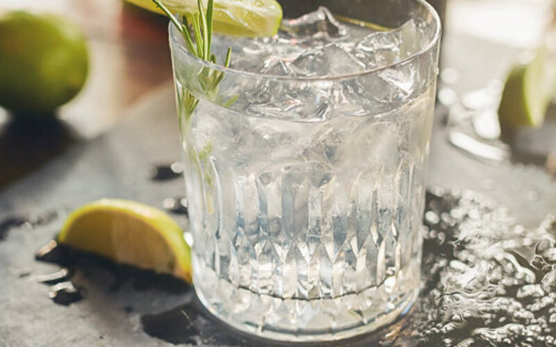 Alkoholfreier Cocktail, inspiriert von einem wahren Klassiker.