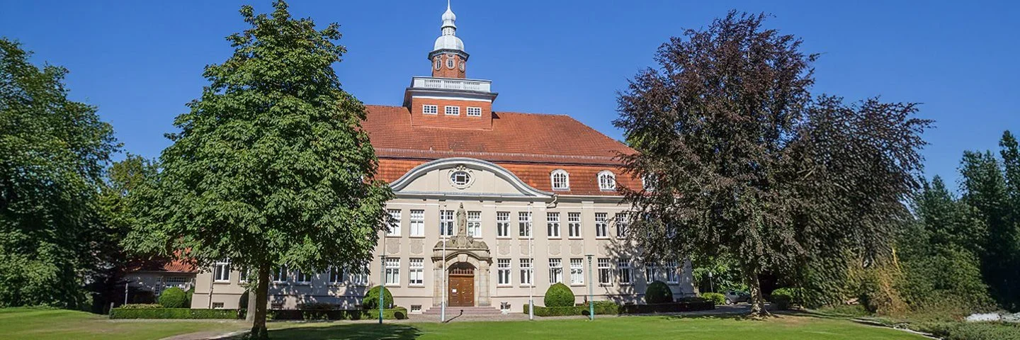 Amtsgericht im Stadtpark in Cloppenburg