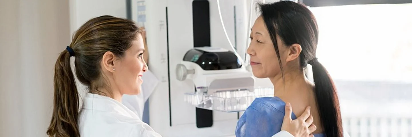 Welche Leistungen bietet die AOK zur Früherkennung von Brustkrebs an?