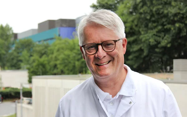 Prof. Dr. Heinz Reichmann, Direktor der Klinik und Poliklinik für Neurologie am Universitätsklinikum Carl Gustav Carus in Dresden