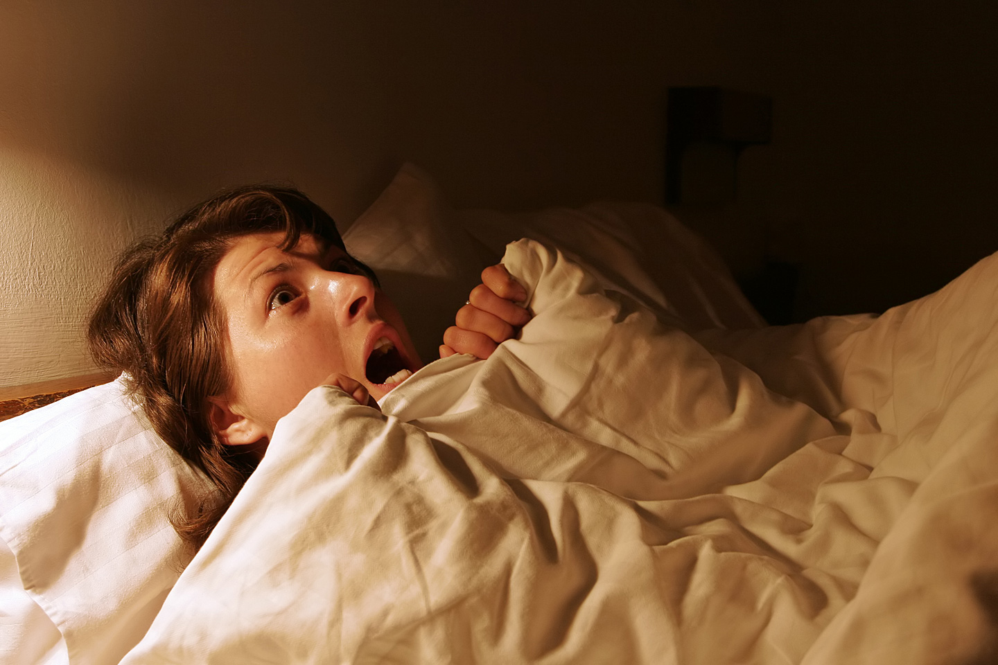 Symptome und Behandlung: Was bedeutet Parasomnie?