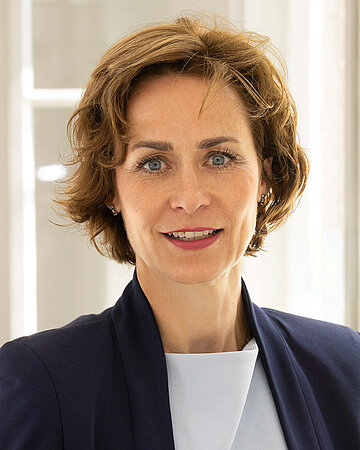 Portrait von Dr. Konstanze Blatt, designierte Generalsekret&auml;rin der Deutschen Krebsgesellschaft e.&thinsp;V.