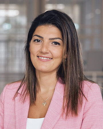 Foto: Portr&auml;t von Dr. Ebru Yildiz, Leiterin des Westdeutschen Zentrums f&uuml;r Organtransplantation der Universit&auml;tsmedizin Essen.