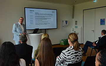 Joachim Bader, Gesch&auml;ftsf&uuml;hrer der AOK Rhein-Neckar-Odenwald, stellte das das Klimaschutz-Engagement der Gesundheitskasse vor. 