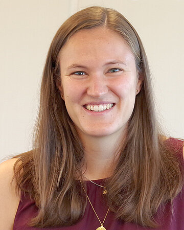 Foto: Portr&auml;t von Dr. Mara Barschkett, wissenschaftliche Mitarbeiter am Bundesinstitut f&uuml;r Bev&ouml;lkerungsforschung.