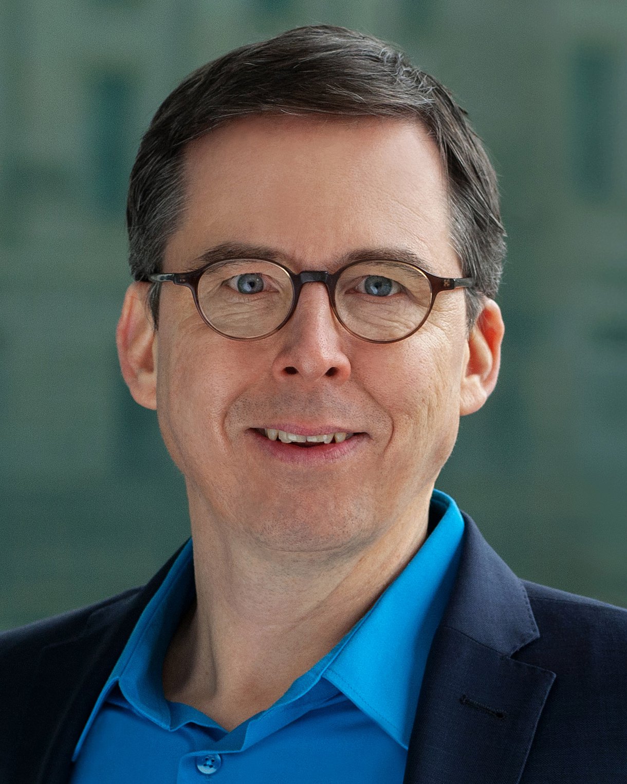 Foto: Porträt von Prof. Dr. Martin Scherer, Präsident der Deutschen Gesellschaft für Allgemeinmedizin und Familienmedizin.