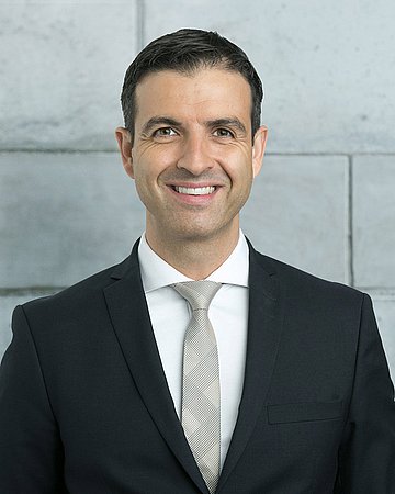 Foto: Prof. Dr. med. Djordje Nikolic, Geschäftsführer consus.health – Part of Accenture.
